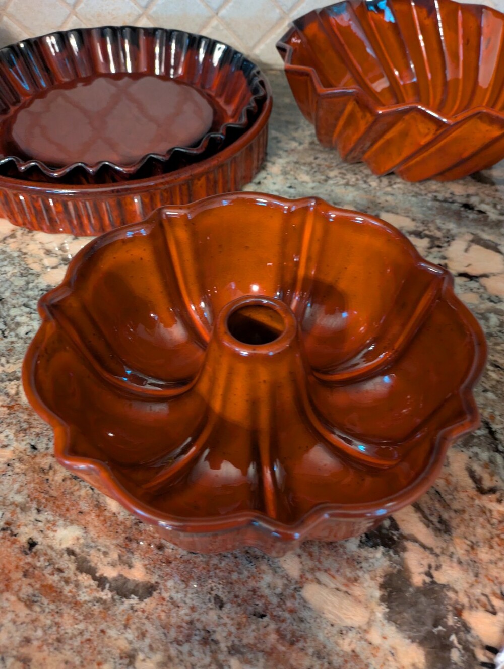 VTG USA Pottery Bundt Cake Pan